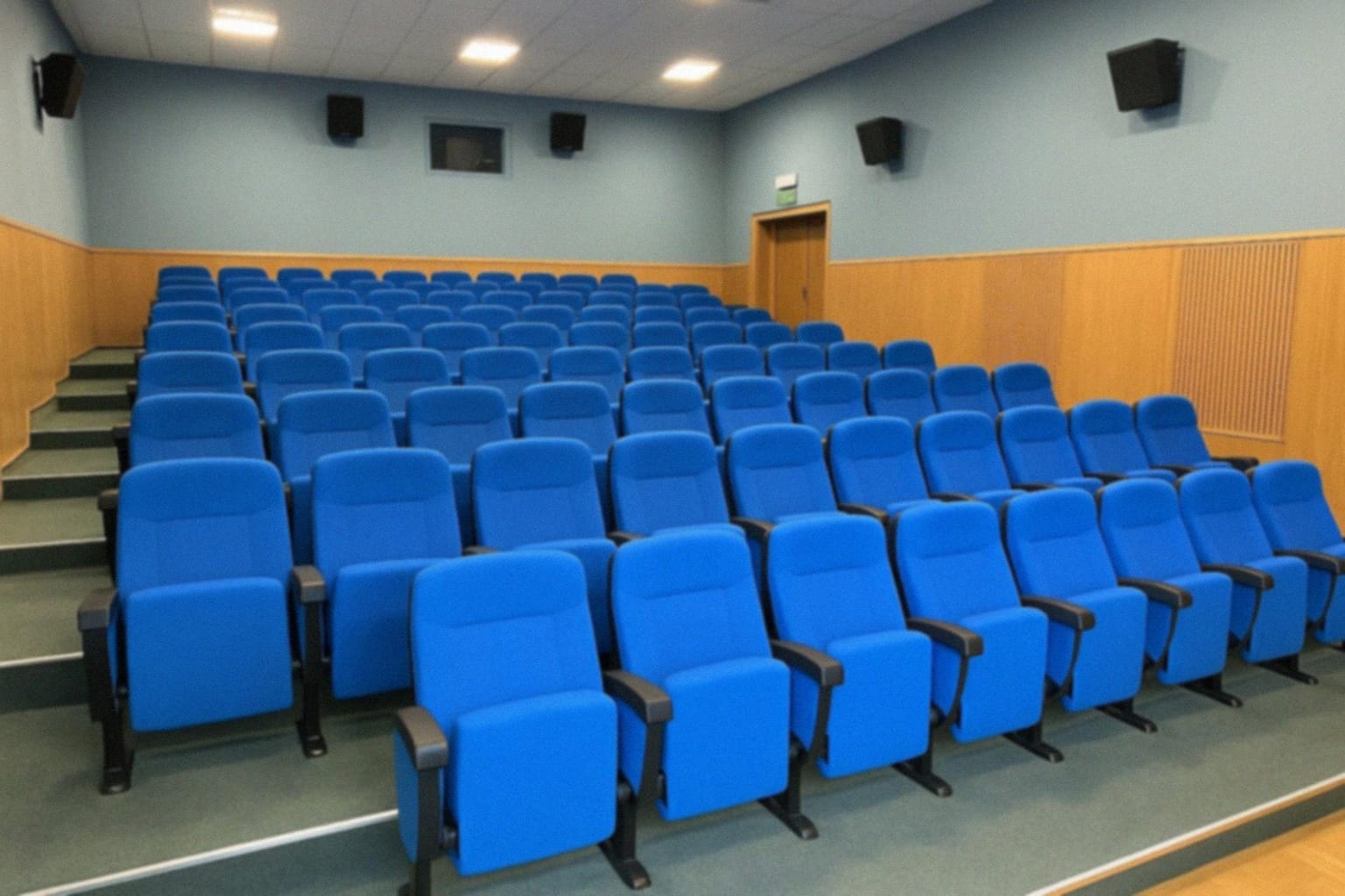 Spektakl dla dzieci „Trzy świnki” na scenie Mikołowa